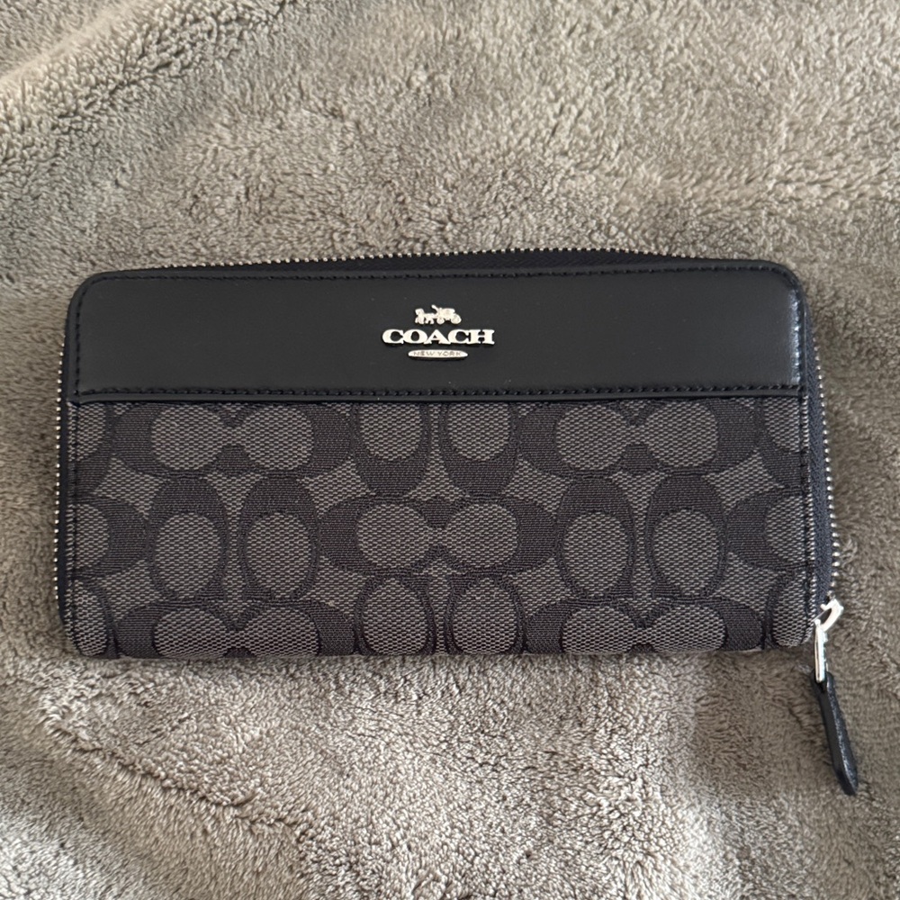 Coach Signature Black and Gray Wallet